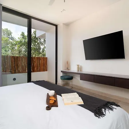 Maria - Modern 2br Retreat With Pool Apartment *