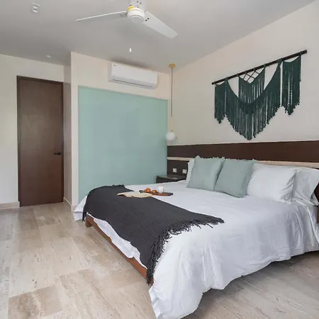Apartment Maria - Modern 2br Retreat With Pool *