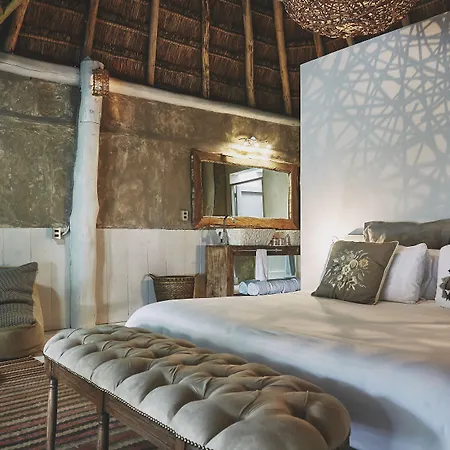 Nomade Temple Hotel