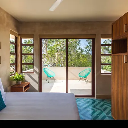 Tiki Tiki Hotel
