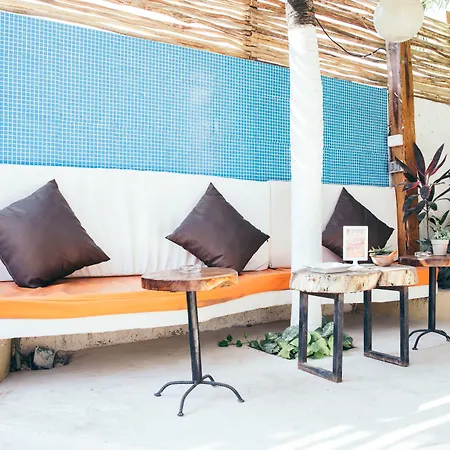Teetotum Hotel