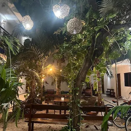 Centrico Hotel *