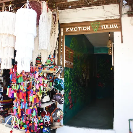 Hostel Emotion Avenida &