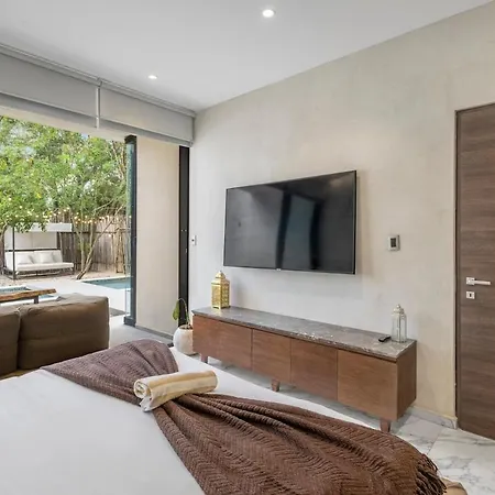 Villa Paradise With Private Pool