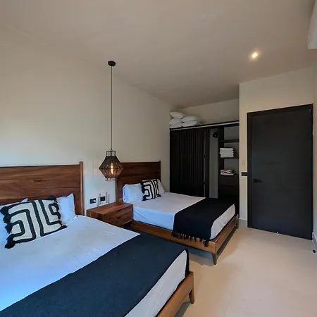 Luxury 4 Bedroom With Private Pool *