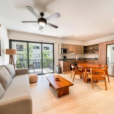 Modern In Pool And Gym Apartamento Tulum