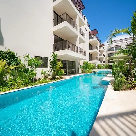 Modern In Pool And Gym Apartamento Tulum