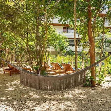 Apartment Beautiful And Bright Close To The Sea *