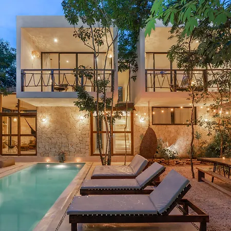 Vida Hotel