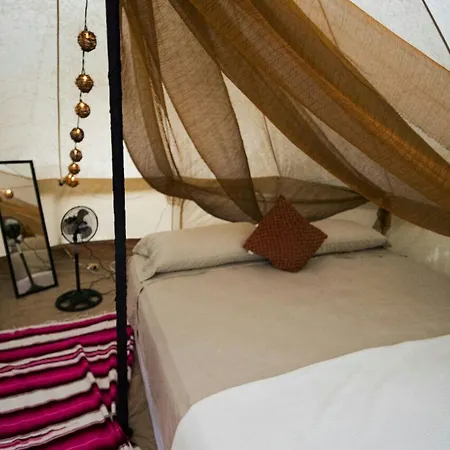Hotel Playa Palmas Glamping 2*