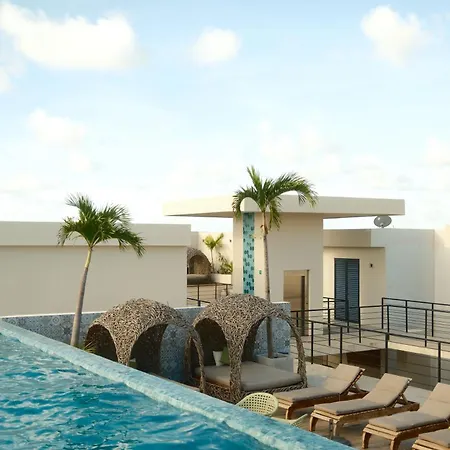 Downtown Penthouse With Private Pool, Rooftop Pool And Gym, Short Distance From Beaches, Restaurants & Nightlife