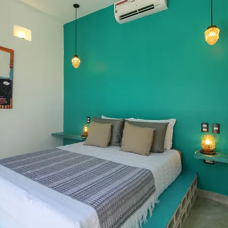 Turquoise (adults Only) 3*