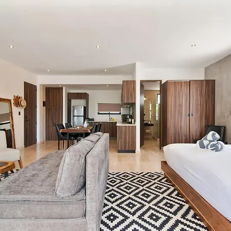 Unwind | Private Balcony & Rooftop Pools | Casago Holiday home Tulum