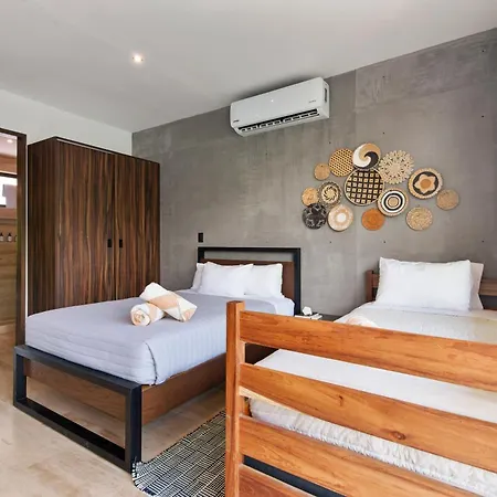 Unwind | Private Balcony & Rooftop Pools | Casago Holiday home *