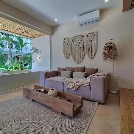 Apartment Luxury Hideaway - Rooftop Pool - Jacuzzi - Gym In *