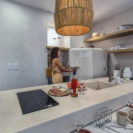 Apartment Luxury Hideaway - Rooftop Pool - Jacuzzi - Gym In
