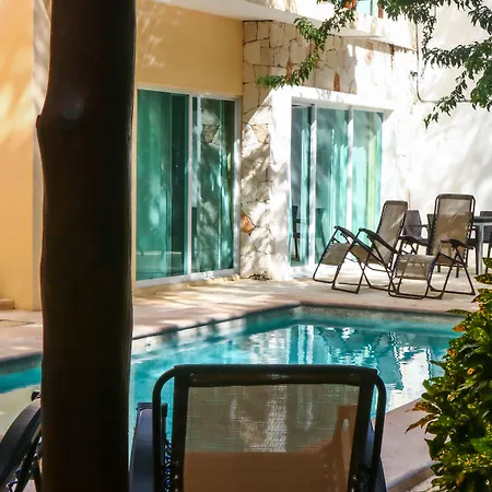 Apartahotel Nah 4*
