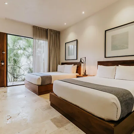 Hotel The Strabon