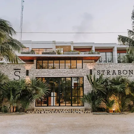 Hotel The Strabon