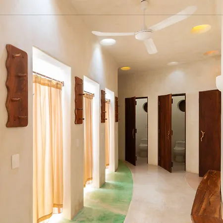 Hotel Holistika