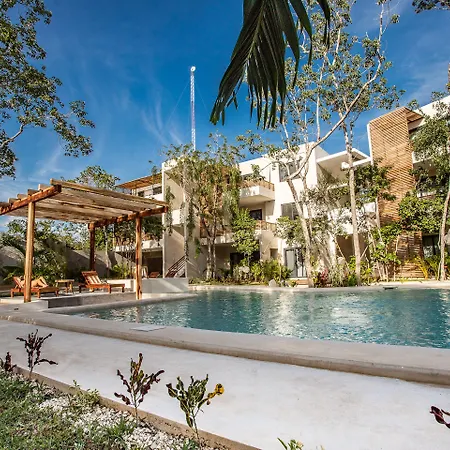 Panacea Apartahotel 4*