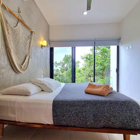 Mi Aparthotel 4*