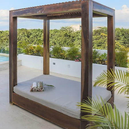 Blanco Hotel 3*