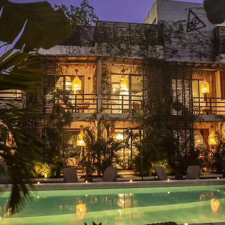 Era & Hotel 4*