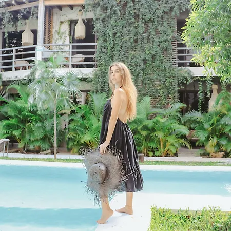 Era & Hotel 4*