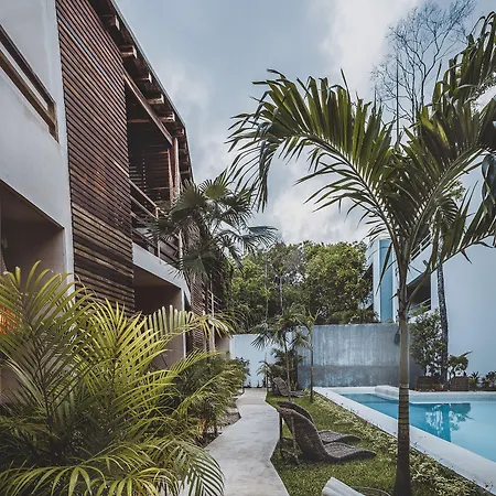 Era & Hotel
