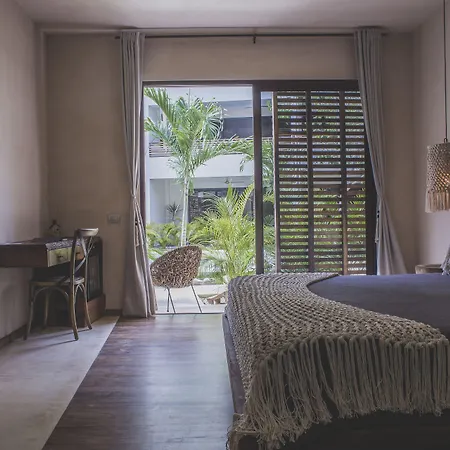 Era & Hotel 4*