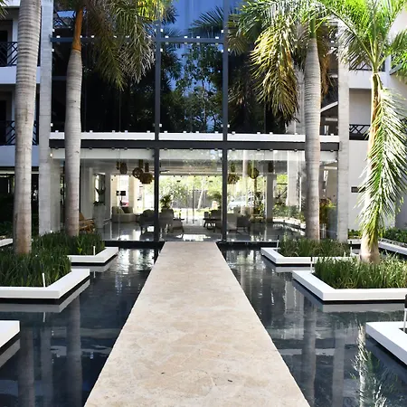 Palais By The Spot Hotel *