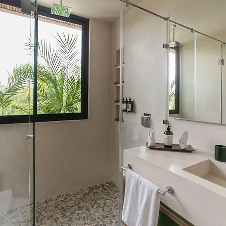 Zereno Boutique Club Access Hotel