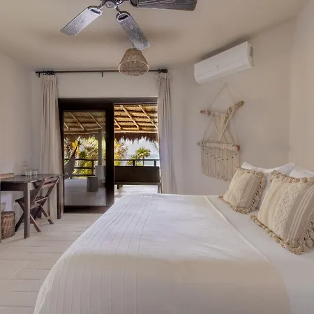 Nest Hotel 4*