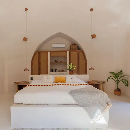 Sanah Hotel 4*