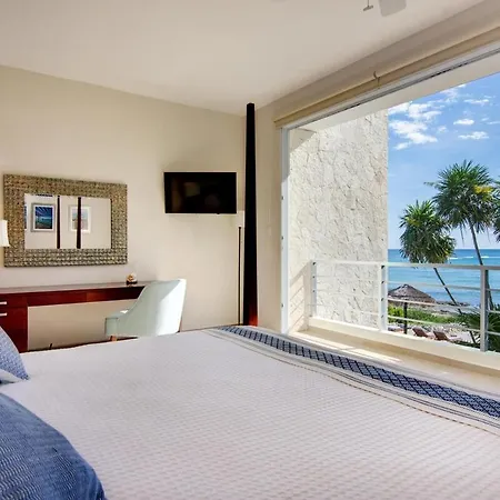 Casa Pelagia Beachfront Luruxy In