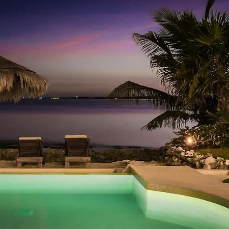 Casa Pelagia Beachfront Luruxy In
