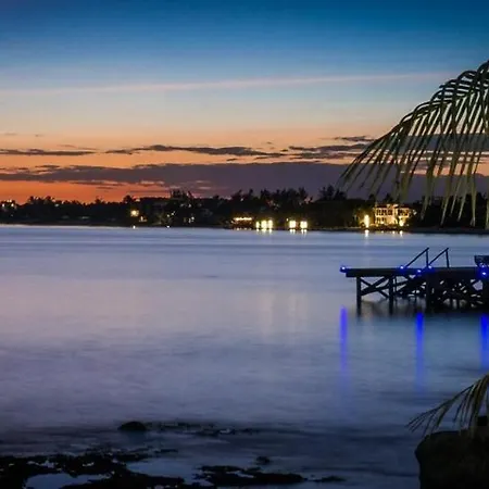 Casa Pelagia Beachfront Luruxy In