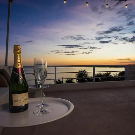 Villa Casa Pelagia Beachfront Luruxy In