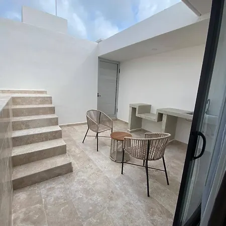 Spacious And Comfortable Ph With Private Pool In Zama Apartment *