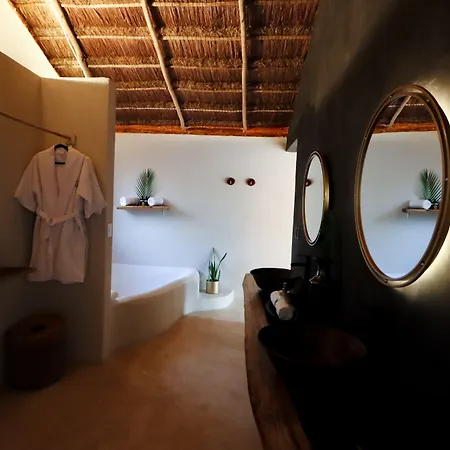 Hotel The Yellow Nest 5*