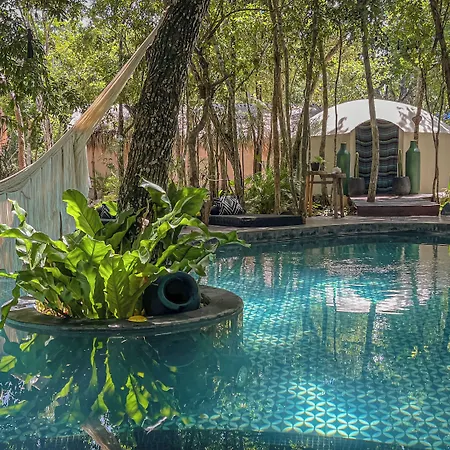 Hotel The Yellow Nest Tulum
