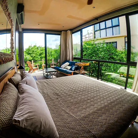 Hotel Caiman Habitat 5*