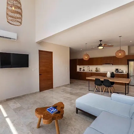 Villa Contemporary 2br With Rooftop Lounge & Pool *