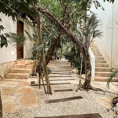 Holiday home Jungle Vogue-featured Luxe For 19