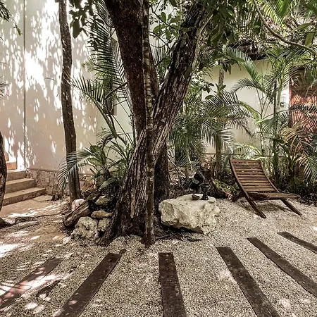 Jungle Vogue-featured Luxe For 19 Holiday home