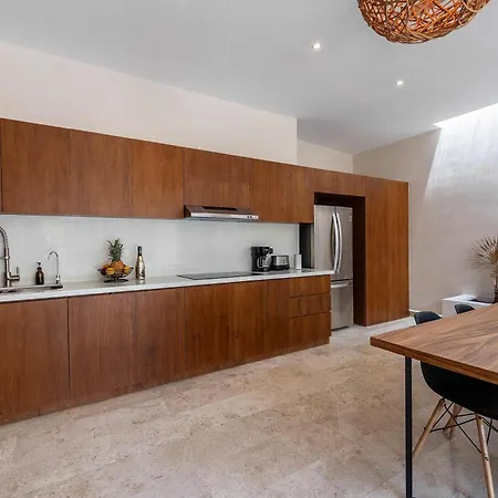 Contemporary 2br With Rooftop Lounge & Pool *