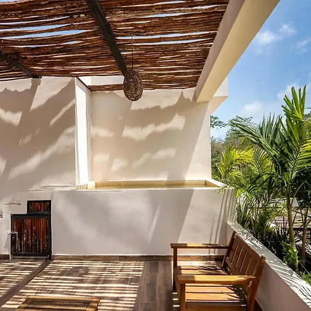 Contemporary 2br With Rooftop Lounge & Pool Villa