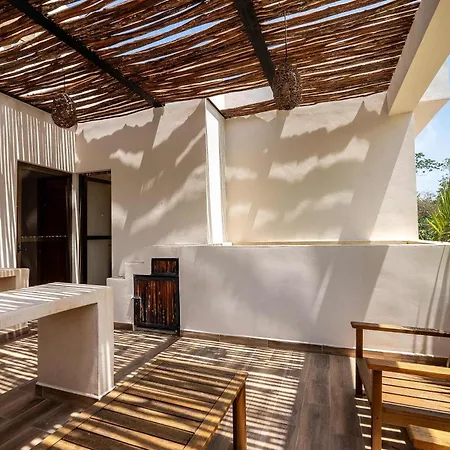 Villa Contemporary 2br With Rooftop Lounge & Pool *