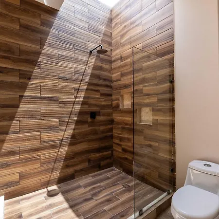 Villa Contemporary 2br With Rooftop Lounge & Pool